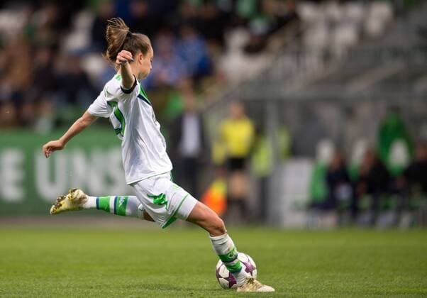 Tor zum 1-0: Torschuetzin Tessa WULLAERT (VfL) erzielt den Treffer. Fussball Frauen international: UEFA Championsleague Saison 2015 2016, Viertelfinale Hinspiel: VfL Wolfsburg - ACF Brescia Femminile im AOK Stadion in Wolfsburg, Deutschland am 23.03.2016,