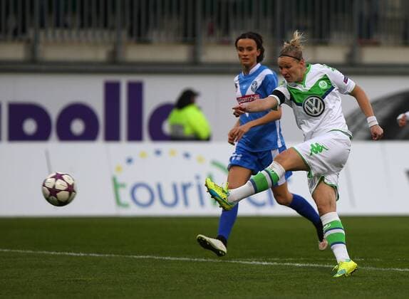 WOLFSBURG Wolfsburg vs Brescia, CL Frauen Wolfsburg, Deutschland. 23.03.2016, FUßBALL - VfL Wolfsburg vs ACF Brescia Femminile, viertelfinal, UEFA Frauen Champions League, Saison 2015 16. Bild zeigt: Alexandra Popp (VfL Wolfsburg)