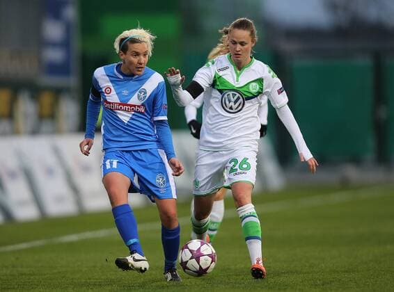 v.l. Stefania Tarenzi (ACF Brescia), Caroline Graham Hansen (VfL Wolfsburg)