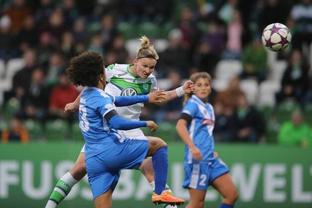Kopfball Alexandra Popp (VfL Wolfsburg)