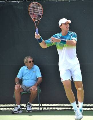 Colombian tennis player Alejandro Gonzalez returns the ball to Spanish Albert Ramos-Vinolas during a Miami Tennis Open match held in Cayo Vizcaino, Miami, FL, United States, 23 March 2016. FERNANDO VERDASCO VS. GILLES MULLER !ACHTUNG: NUR REDAKTIONELLE NUTZUNG!  MIA009 20160323-635943697486743813