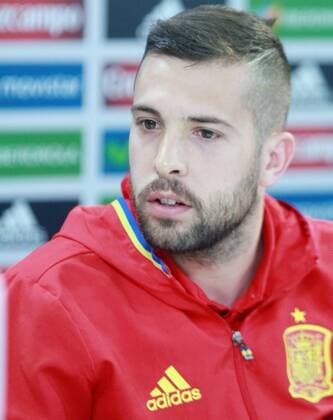 Fußball, PK Nationalteam Spanien Italy : press conference PK Pressekonferenz and training session of Italy versus Spain friendly match Spain s defender Jordi Alba looks during the press conference before the Italy and Spain friendly match.  AndreaxSpinelli
