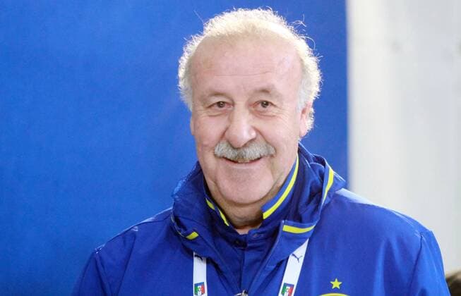 Fußball, PK Nationalteam Spanien Italy : press conference PK Pressekonferenz and training session of Italy versus Spain friendly match Spain s head Coach Vicente Del Bosque smiles during the press conference before the Italy and Spain friendly match.  AndreaxSpinelli