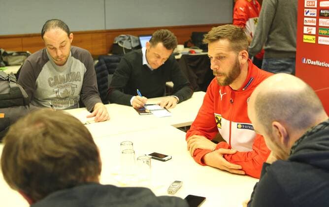 SOCCER - AUT vs ALB, test match, preview STEGERSBACH,AUSTRIA,24.MAR.16 - SOCCER - OEFB international match Länderspiel Austria vs Albania, friendly match, preview, mixed zone team AUT. Image shows Guido Burgstaller (AUT) and journalists. Keywords: press conference PK Pressekonferenz GEPAxpictures xChristianxOrt