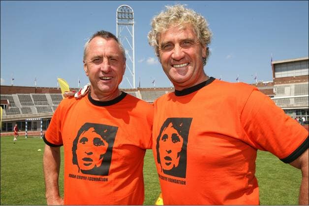 JOHAN CRUYFF Amsterdam - Johan Cruyff Foundation Cup - Johan Cruyff & Jean-Marie Pfaff FOOTBALL : Johan Cruyff - Retro - PhotoNews Panoramic 