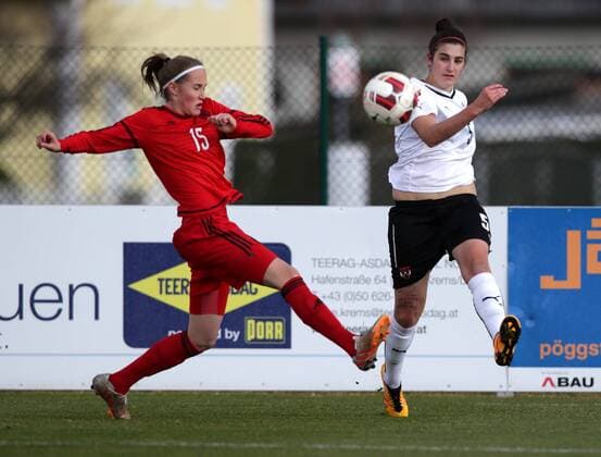 SOCCER - UEFA U17 U 17 EURO quali women, AUT vs GER ROHRENDORF,AUSTRIA,24.MAR.16 - WOMEN SOCCER - UEFA Women s Under-17 championship, qualification, Elite round, OEFB international match Länderspiel Austria vs Germany. Image shows Sydney Lohmann (GER) and Evelyn Kurz (AUT). GEPAxpictures xWalterxLuger