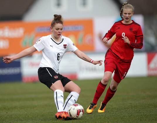 SOCCER - UEFA U17 U 17 EURO quali women, AUT vs GER ROHRENDORF,AUSTRIA,24.MAR.16 - WOMEN SOCCER - UEFA Women s Under-17 championship, qualification, Elite round, OEFB international match Länderspiel Austria vs Germany. Image shows Maileen Moessner (AUT) and Anna-Lena Stolze (GER). GEPAxpictures xWalterxLuger