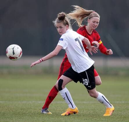 SOCCER - UEFA U17 U 17 Nationalteam EURO quali women, AUT vs GER ROHRENDORF,AUSTRIA,24.MAR.16 - WOMEN SOCCER - UEFA Women s Under-17 championship, qualification, Elite round, OEFB international match Nationalmannschaft-Länderspiel Austria vs Germany. Image shows Jana Scharnboeck (AUT) and Janina Minge (GER). GEPAxpictures xWalterxLuger