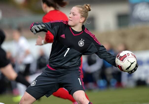 SOCCER - UEFA U17 U 17 Nationalteam EURO quali women, AUT vs GER ROHRENDORF,AUSTRIA,24.MAR.16 - WOMEN SOCCER - UEFA Women s Under-17 championship, qualification, Elite round, OEFB international match Nationalmannschaft-Länderspiel Austria vs Germany. Image shows Leonie Doege (GER). GEPAxpictures xWalterxLuger