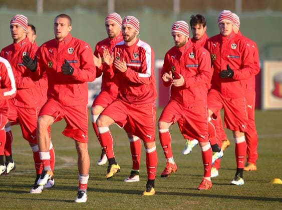 Fußball, Training Nationalteam Österreich SOCCER - AUT vs ALB, test match, preview STEGERSBACH,AUSTRIA,24.MAR.16 - SOCCER - OEFB international match Länderspiel Austria vs Albania, friendly match, preview, training team AUT. Image shows Aleksandar Dragovic, Stefan Ilsanker, Lukas Hinterseer, Guido Burgstaller, Jakob Jantscher, Gyoergy Garics and Kevin Wimmer (AUT). GEPAxpictures xChristianxOrt