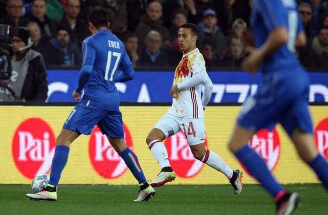 SOCCER - ITA vs ESP, test match UDINE,ITALY,24.MAR.16 - SOCCER - international match Nationalmannschaft-Länderspiel Italy vs Spain, friendly (Nationalmannschaft) match. Image shows Thiago Alcantara (ESP). GEPAxpictures xAndreasxPranter