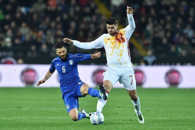 Antonio Candreva Italia, Alvaro Morata Spagna. Udine 24-03-2016 Stadio Friuli Football Calcio friendly (Nationalmannschaft) Match Italy - Spain AntoxBaldassarre