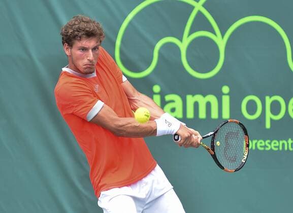 Spanish tennis player Pablo Carreno Busta returns the ball to Australian John Millman during the first journey of the Masculine Miami Tennis Open in Cayo Vizcaino, Miami, FL, United States, 24 March 2016. PABLO CARRENO BUSTA VS JOHN MILLMAN !ACHTUNG: NUR REDAKTIONELLE NUTZUNG!  MIA004 20160324-635944545252430149