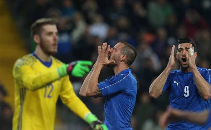 SOCCER - ITA vs ESP, test match UDINE,ITALY,24.MAR.16 - SOCCER - international match Nationalmannschaft-Länderspiel Italy vs Spain, friendly (Nationalmannschaft) match. Image shows the disappointment of Leonardo Bonucci and Graziano Pelle (ITA). GEPAxpictures xAndreasxPranter