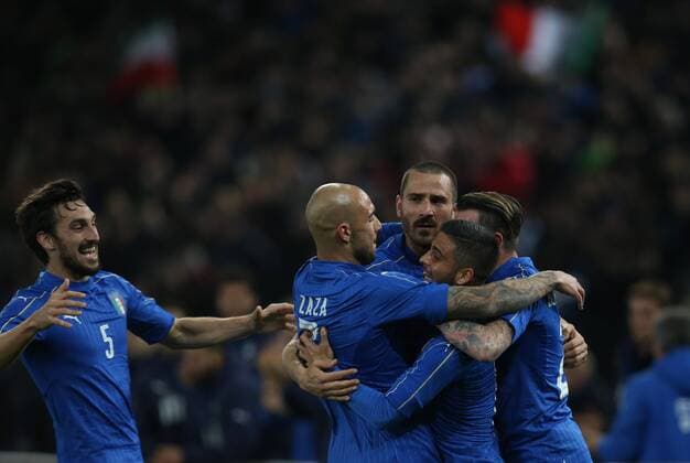 SOCCER - ITA vs ESP, test match UDINE,ITALY,24.MAR.16 - SOCCER - international match Nationalmannschaft-Länderspiel Italy vs Spain, friendly (Nationalmannschaft) match. Image shows the rejoicing of Davide Astori, Simone Zaza, Lorenzo Insigne, Marco Parolo and Federico Bernardeschi (ITA). GEPAxpictures xAndreasxPranter
