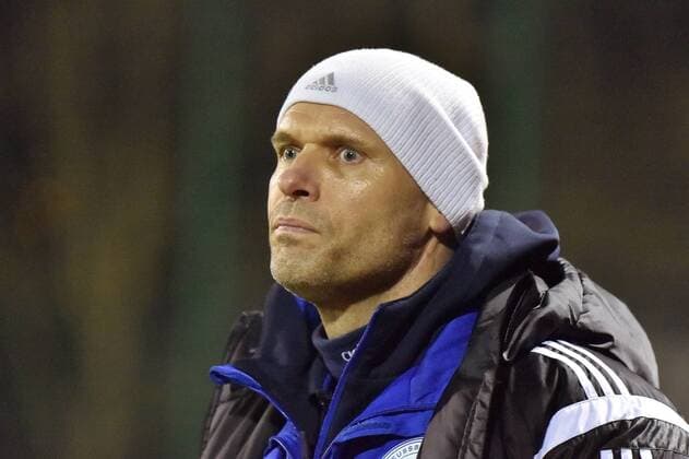 GER, Landesliga Gruppe 1 FC Remscheid vs. Rather SV 24.03.2016, Jahnplatz Remscheid , GER, Landesliga Gruppe 1 FC Remscheid vs. Rather SV, im Bild picture shows: Thorsten Legat Trainer FC Remscheid und Ex Dschungelcamp-Bewohner (3. Platz) und Promidinner-Teilnehmer prägte den Ausdruck KASALLA konzentriert sich aufÂ s Spiel seiner Jungs nphxMeuter