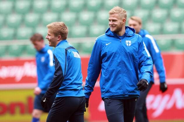 Fußball, Länderspiel, Training Nationalteam Norwegen 25.03.2016 WROCLAW Football FINLAND national team Nationalteam PRACTISE BEFORE FRIENDLY GAME - (R) PAULUS ARAJUURI ,  20160325CSJP3012