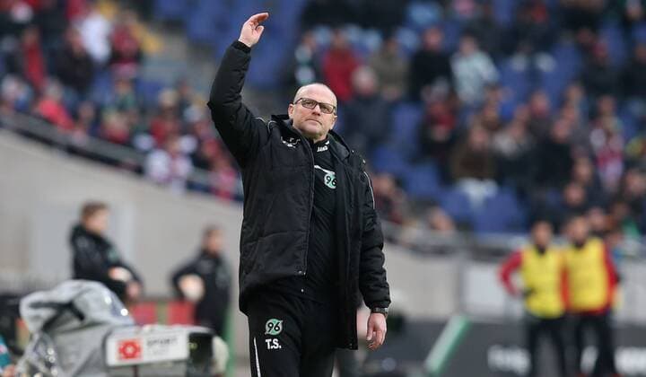 12.03.2016, Hannover Fussball, Fußball, Bundesliga Saison 2015-2016, HDI Arena, 26. Spieltag, Hannover 96 - 1. FC Köln 0:2 Trainer Thomas Schaaf (Hannover96)