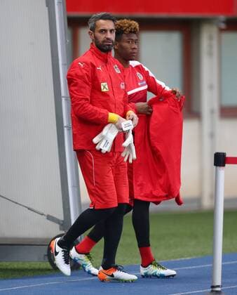 SOCCER - AUT vs ALB, test match, preview VIENNA,AUSTRIA,25.MAR.16 - SOCCER - OEFB international match Länderspiel Austria vs Albania, friendly match, preview, training team AUT. Image shows Ramazan Oezcan and David Alaba (AUT). GEPAxpictures xChristianxOrt