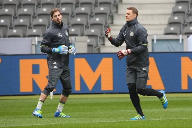 Kevin Trapp und Manuel Neuer - Abschlusstraining der Deutschen Nationalmannschaft, Olympiastadion Berlin