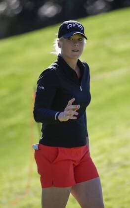 March 25, 2016: Jacqui Concolino waves to the crowd after a birdie putt on the 2nd green during the second round of the Kia Classic at Aviara Golf Club in Carlsbad, California. LPGA Golf Damen 2016: Kia Classic MAR 25 - ZUMAc04_