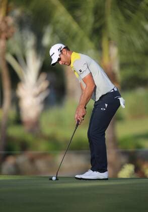 25 March 2016: Derek Ernst putts on hole 1 in the second Round of the Puerto Rico Open, in Rio Grande, PR (Photo by Bradley Rex Icon Sportswire) GOLF: MAR 25 PGA Golf Herren - Puerto Rico Open - Second Round Icon16032423 EDITORIAL USE ONLY