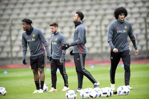 Fußball, Training Nationalteam Belgien Batshuayi Michy forward of Belgium, Mertens Dries forward of Belgium, Dembele Moussa midfielder of Belgiumand Fellaini Marouane midfielder of Belgium pictured FOOTBALL : Belgique - Entrainement et conference de presse - Bruxelles - 26 03 2016 Photonews Panoramic 