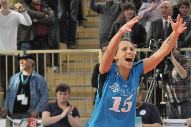 26.03.2016, xtkx, Volleyball 1.Bundesliga Damen, VC Wiesbaden - USC Münster, emspor v.l. Jennifer Pettke (VC Wiesbaden),