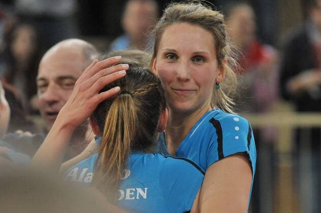 26.03.2016, xtkx, Volleyball 1.Bundesliga Damen, VC Wiesbaden - USC Münster, emspor v.l. Kaisa Alanko (VC Wiesbaden), Jennifer Pettke (VC Wiesbaden),