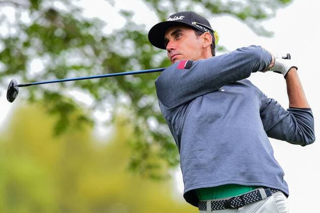 26 MAR 2016: Rafa Cabrera Bello watches his tee shot on number 3 during the World Golf Championships - Dell Match Play Round 4 at the Austin Country Club Austin, Texas. (Photo by Ken Murray Icon Sportswire) GOLF: MAR 26 PGA Golf Herren - World Golf Championships-Dell Match Play - Round 4 Icon1603264019 EDITORIAL USE ONLY