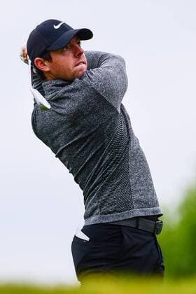 26 MAR 2016: Rory McIlroy tees off on the par three number 7 during the World Golf Championships - Dell Match Play Round 4 at the Austin Country Club Austin, Texas. (Photo by Ken Murray Icon Sportswire) GOLF: MAR 26 PGA Golf Herren - World Golf Championships-Dell Match Play - Round 4 Icon1603264021 EDITORIAL USE ONLY