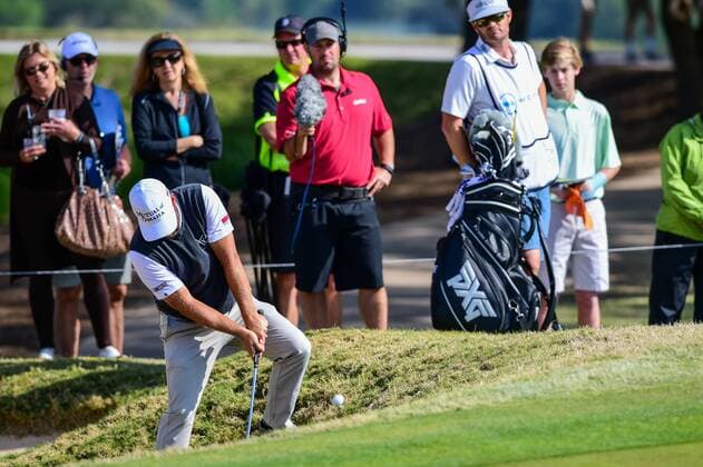 26 MAR 2016: Ryan Moore chips from a buried lie on number 10 during the World Golf Championships - Dell Match Play Round 4 at the Austin Country Club Austin, Texas. (Photo by Ken Murray Icon Sportswire) GOLF: MAR 26 PGA Golf Herren - World Golf Championships-Dell Match Play - Round 4 Icon1603264024 EDITORIAL USE ONLY