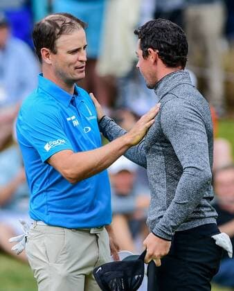 26 MAR 2016: Zach Johnson, left, congratulates Rory McIlroy after McIlroy won the quarterfinal match by 1 following the World Golf Championships - Dell Match Play Round 4 at the Austin Country Club Austin, Texas. (Photo by Ken Murray Icon Sportswire) GOLF: MAR 26 PGA Golf Herren - World Golf Championships-Dell Match Play - Round 4 Icon1603264042 EDITORIAL USE ONLY