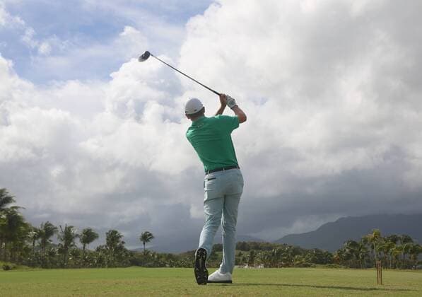 26 March 2016: Scott Langley drives from the tee on first hole in the third round of the Puerto Rico Open, in Rio Grande, PR (Photo by Bradley Rex Icon Sportswire) GOLF: MAR 26 PGA Golf Herren - Puerto Rico Open - Third Round Icon16032412 EDITORIAL USE ONLY