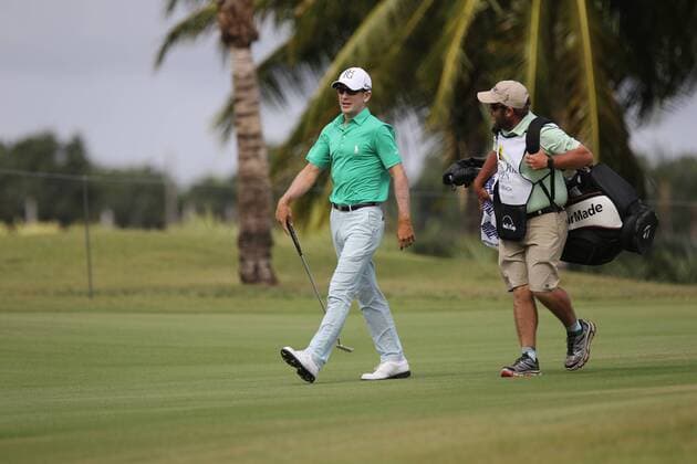26 March 2016: Scott Langley walks with his caddie in the third round of the Puerto Rico Open, in Rio Grande, PR (Photo by Bradley Rex Icon Sportswire) GOLF: MAR 26 PGA Golf Herren - Puerto Rico Open - Third Round Icon16032421 EDITORIAL USE ONLY