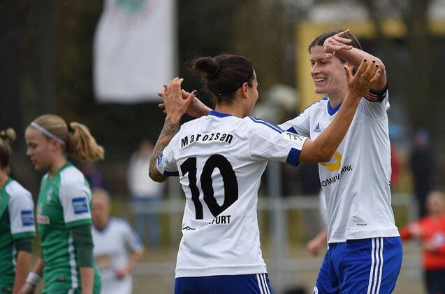 27.03.2016, xjhx, Fussball 1.Bundesliga Damen, 1.FFC Frankfurt - SV Werder Bremen, emspor, v.l. Dzsenifer Marozsan (1.FFC Frankfurt), Kerstin Garefrekes (1.FFC Frankfurt) celebrate the goal, Torjubel zum 3:0