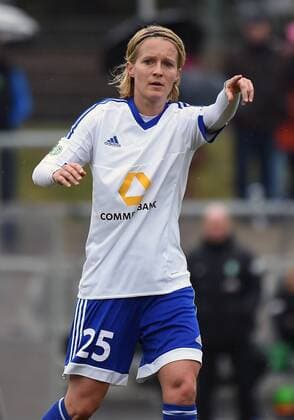 27.03.2016, xjhx, Fussball 1.Bundesliga Damen, 1.FFC Frankfurt - SV Werder Bremen, emspor, v.l. Saskia Bartusiak (1.FFC Frankfurt) gibt Anweisungen, gestikuliert, mit den Armen gestikulieren gives instructions, gesticulate.