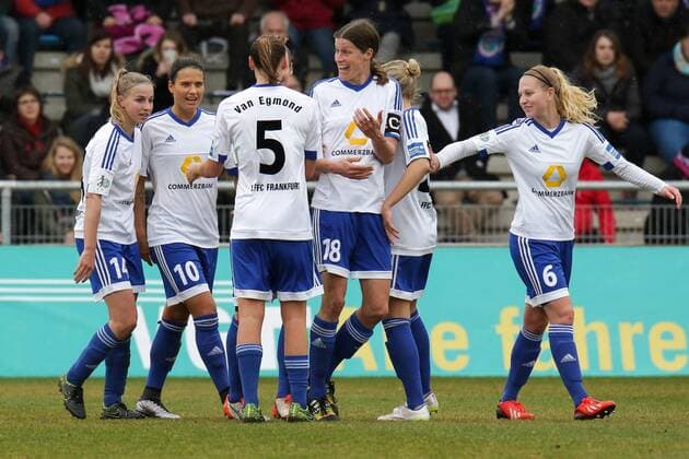 v.li.: Jackie Groenen (Frankfurt, 14), Dzsenifer Marozsan (Frankfurt, 10), Emily van Egmond (Frankfurt, 5), Torschützin Kerstin Garefrekes (Frankfurt, 18), Isabelle Linden (Bella Linden, Frankfurt, 23, verdeckt) und Saskia Matheis (Frankfurt, 6) jubeln über das 3:0, Jubel, Torjubel, Torerfolg, celebrate the goal, goal, celebration, Jubel ueber das Tor, optimistisch, Action, Aktion, Spielerinnen des 1. FFC Frankfurt, Fussball, Allianz Frauen-Bundesliga, 1. FFC Frankfurt - SV Werder Bremen, xozx