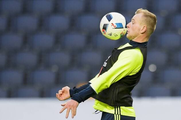 160327 John Guidetti under Sveriges fotbollslandslags träning den 27 mars 2016 i Stockholm.  Copyright: JOELxMARKLUND BB160327JM018