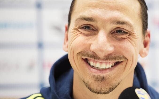 Fußball, Zlatan Ibrahimovic - PK Nationalteam Schweden 160327 Zlatan Ibrahimovic under en presskonferens efter Sveriges fotbollslandslags träning den 27 mars 2016 i Stockholm.  Copyright: JOELxMARKLUND BB160327JM047