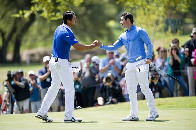 Bilder des Tages - SPORT March 27, 2016: Jason Day and Rory Mcllroy at the 18th hole World Golf Championships-Dell Match Play Round 6 at the Austin Country Club. Austin, Texas. PGA Golf Herren 2016: World Golf Championships MAR 27 - ZUMAc04_