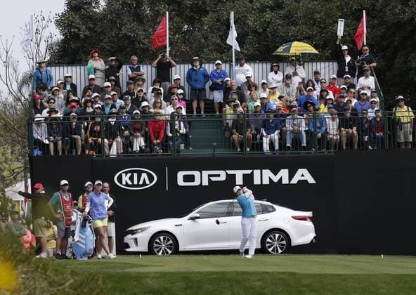 March 27, 2016: Inbee Park tees of on the 1st hole to begin her final round of the Kia Classic at Aviara Golf Club in Carlsbad, California. Lydia Ko wins by 19 under for the tournament. LPGA Golf Damen 2016: Kia Classic MAR 27 - ZUMAc04_
