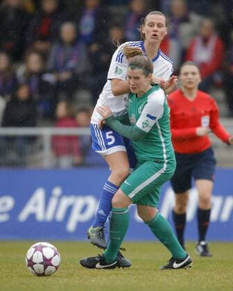 Frankfurt Zweikampf zwischen Marie-Louise Eta (Bremen, 6) und Emily Van Egmond (FFC, 5) , Copyright: RRZ Eibner-Pressefoto EP_RRZ