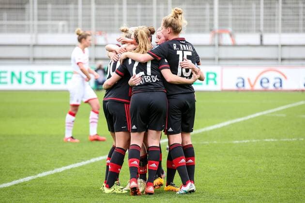 Leverkusen vl. Das Team freut sich ueber das Tor zum 1:0, Bayer 04 Leverkusen - 1. FC Koeln, Fussball, Damen, Frauen, Allianz Frauen-Bundesliga, Spieltag 17, 27.03.2016 Copyright: Horn Eibner-Pressefoto EP_BHN