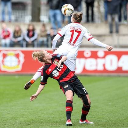 Leverkusen vl. Rebecca Knaak (Leverkusen, 15), Yvonne Zielinski (Koeln, 17) , Bayer 04 Leverkusen - 1. FC Koeln, Fussball, Damen, Frauen, Allianz Frauen-Bundesliga, Spieltag 17, 27.03.2016 Copyright: Horn Eibner-Pressefoto EP_BHN