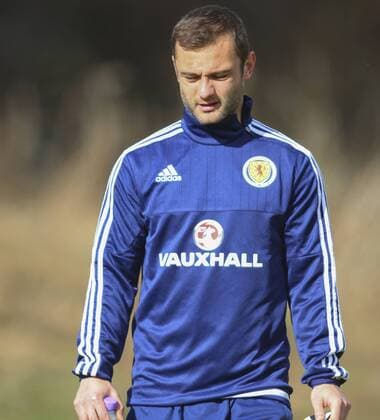 FuÃŸball, Training Nationalteam Schottland 28.03.2016. Mar Hall, Glasgow, Scotland. International Football Scotland Training and Media Event ahead of their game versus Denmark on 29th March. Shaun Maloney arrives for training xGeorgariouxVagelisx  ActionPlus11723021