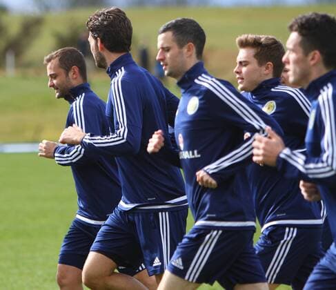 FuÃŸball, Training Nationalteam Schottland 28.03.2016. Mar Hall, Glasgow, Scotland. International Football Scotland Training and Media Event ahead of their game versus Denmark on 29th March. Shaun Maloney, Charlie Mulgrew take part in training xGeorgariouxVagelisx  ActionPlus11723025