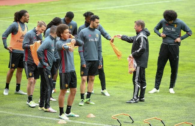 Illustration picture shows a training session of the Belgian national soccer team Red Devils in Leiria, Portugal, Monday 28 March 2016. The Red Devils will play a friendly game in and against Portugal on 29 March, the match was moved due to safety concerns after the Brussels terrorists attacks. The game is a preparation for the upcoming Euro2016. VIRGINIExLEFOUR  x04822553x