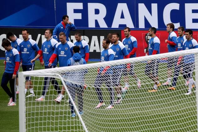 PARIS, FRANCE. MARCH 28, 2016. Playes in a training session of the Russian national team Nationalteam at the Stad de France Stadium, for a warm-up football friendly against France before Euro 2016. Alexander Demianchuk TASS  TS01DC59