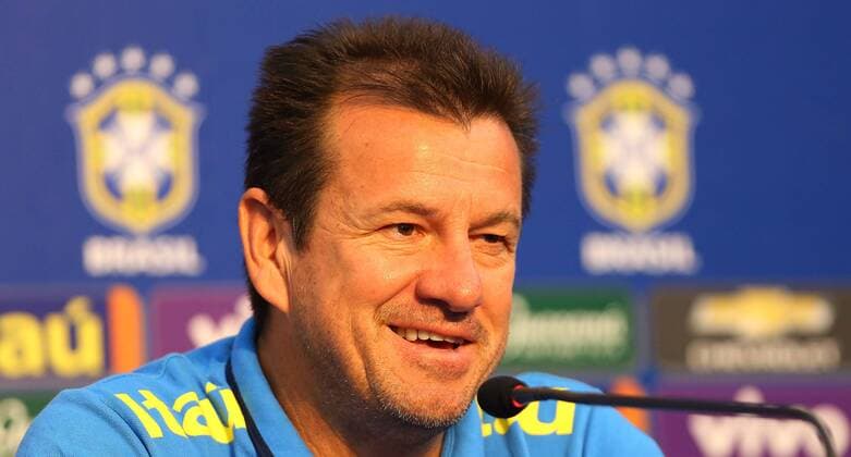 Bilder des Tages - SPORT Fußball, PK Carlos Dunga - Nationalteam Brasilien Brazilian national soccer team manager Carlos Dunga attends a presser at Vila Ventura Hotel in Viamao, Barzil, 28 March 2016, prior to tomorrow s Russia 2018 World Cup qualifying match before Perguay. EPA Silvio Avila BRAZILIAN NATIONAL SOCCER TEAM PRESSER !ACHTUNG: NUR REDAKTIONELLE NUTZUNG!  BRA011 20160328-635947899293109323